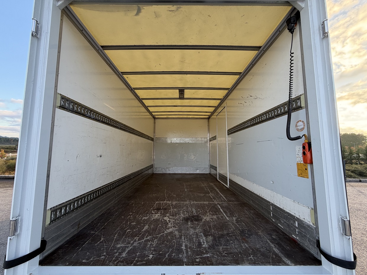 Iveco Daily 35-160 3L Plataforma - Image 10
