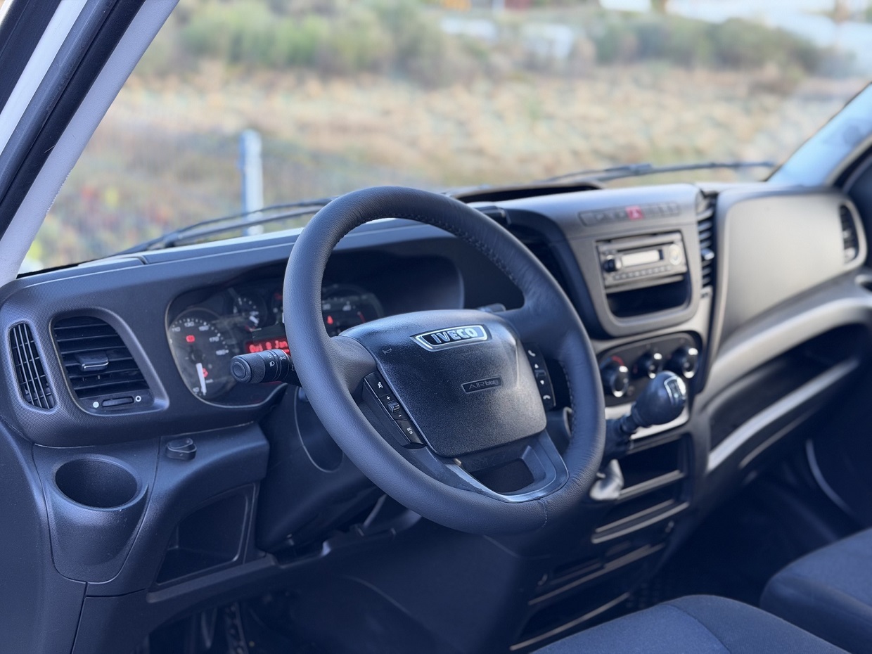 Iveco Daily 35-160 3L Plataforma - Image 15