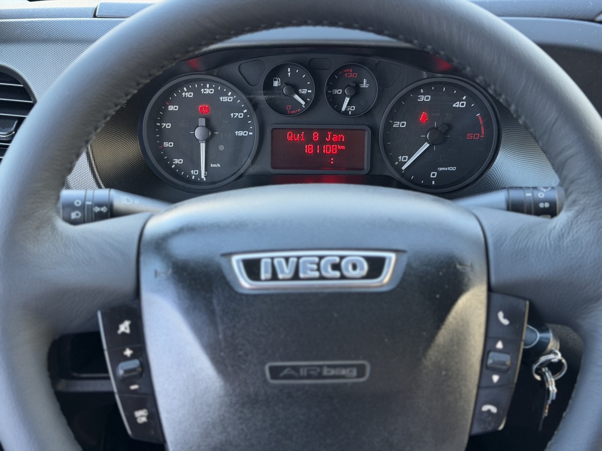 Iveco Daily 35-160 3L Plataforma - Image 16