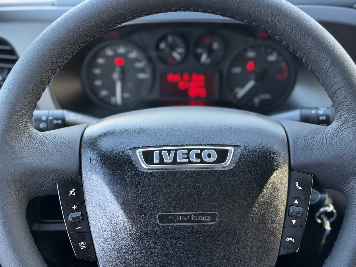 Iveco Daily 35-160 3L Plataforma - Image 17