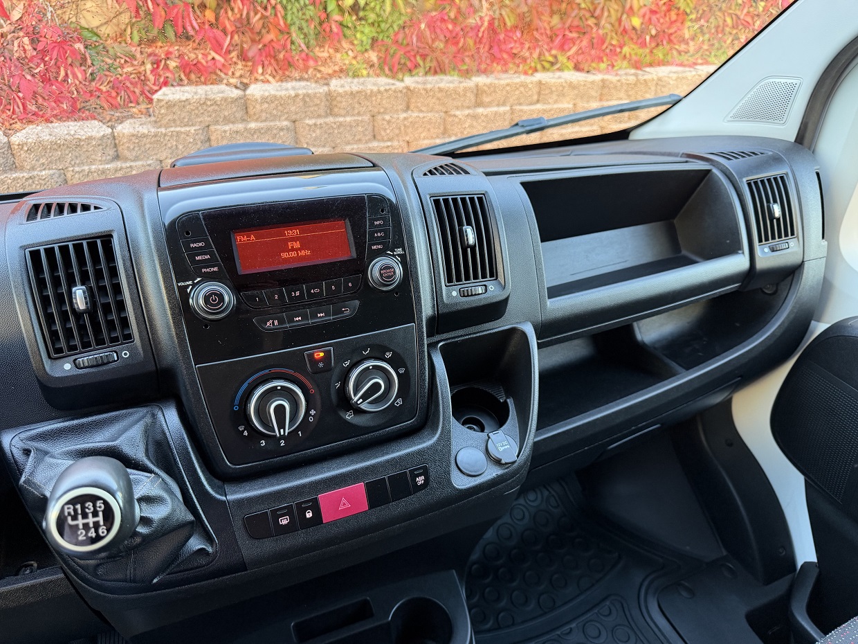 Peugeot Boxer 2.2 BlueHDi 120HP L1H1 3L - Image 15