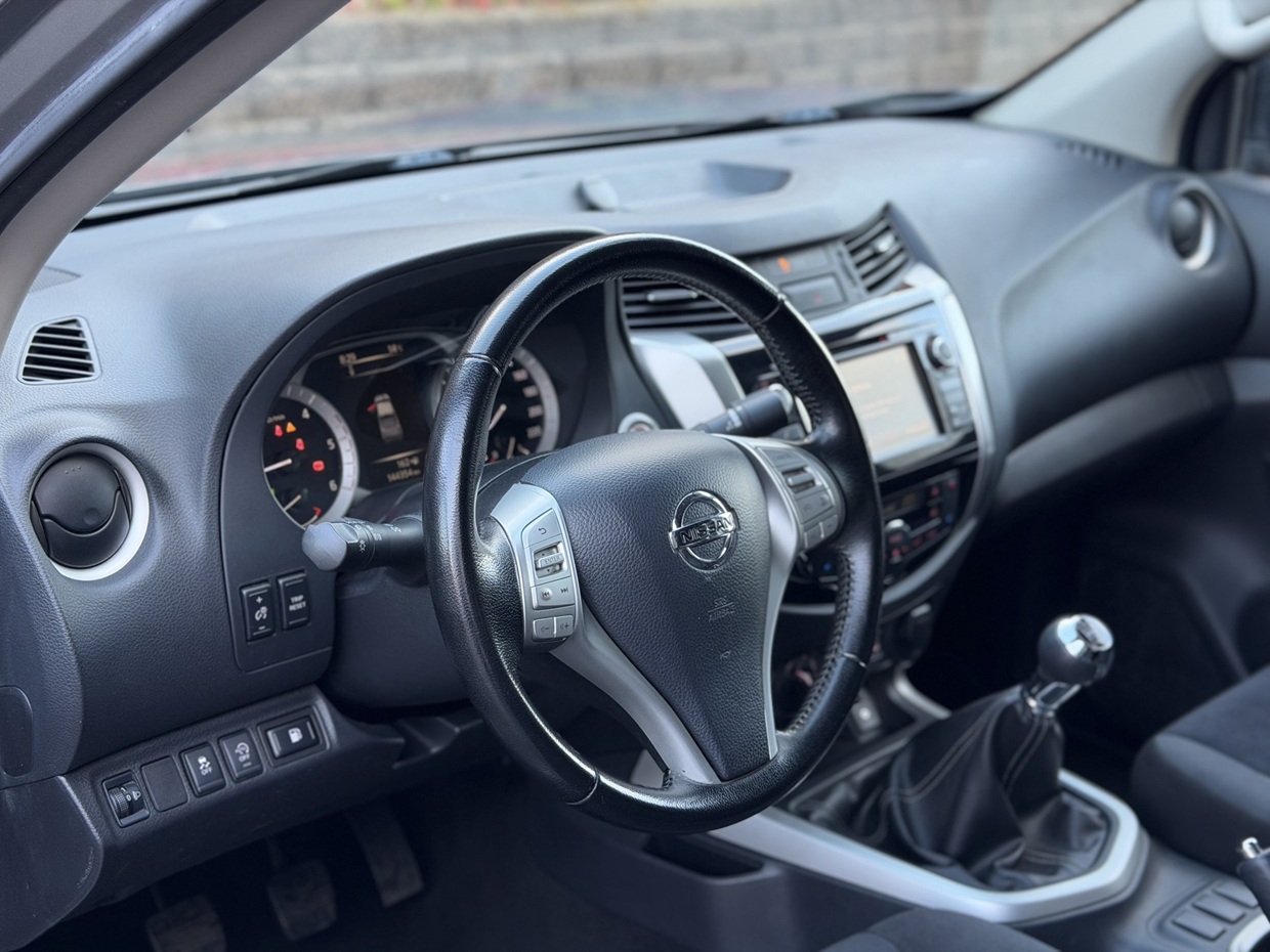 Nissan Navara N-Connecta 2.3 DCi 190HP 4WD 3L - Image 17