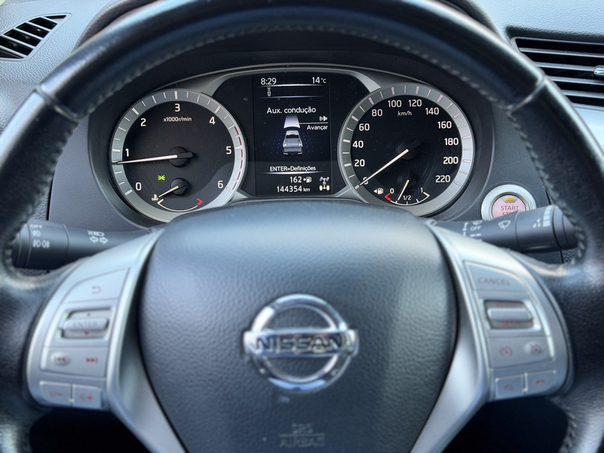 Nissan Navara N-Connecta 2.3 DCi 190HP 4WD 3L - Image 18