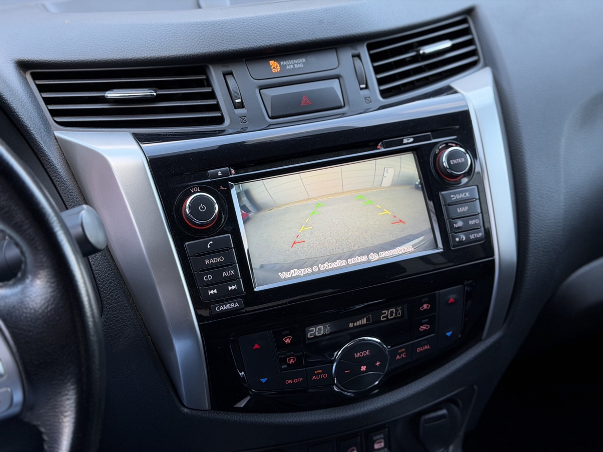 Nissan Navara N-Connecta 2.3 DCi 190HP 4WD 3L - Image 25