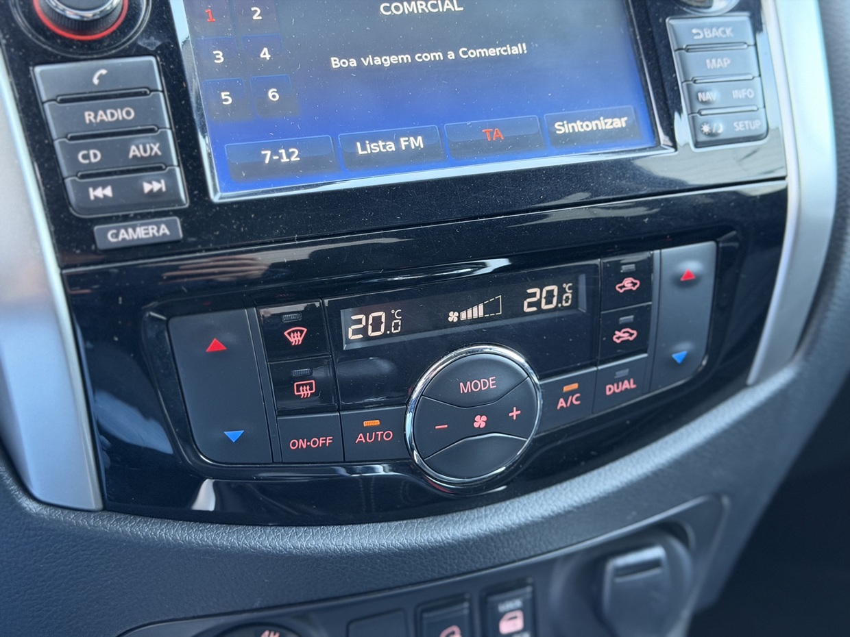 Nissan Navara N-Connecta 2.3 DCi 190HP 4WD 3L - Image 26