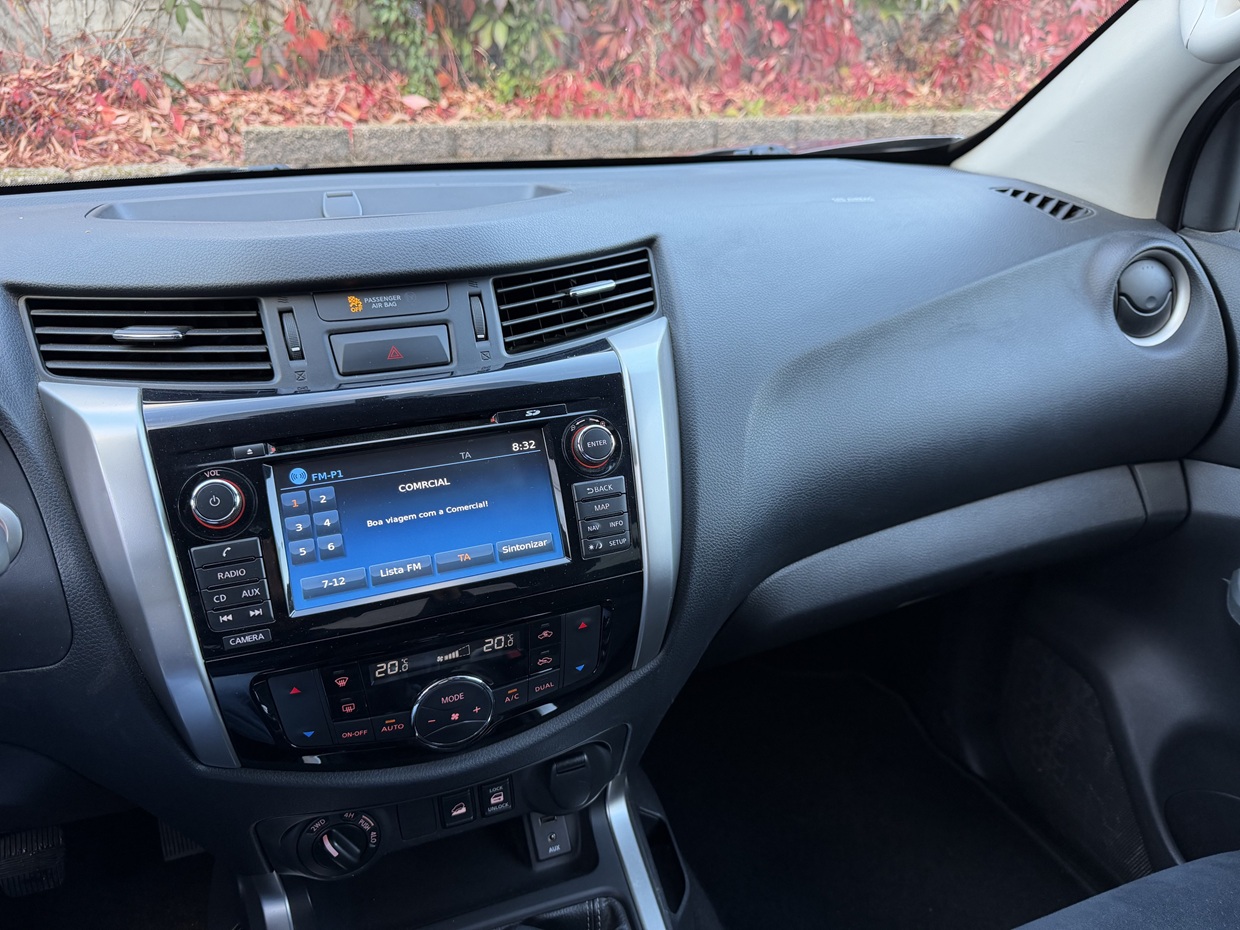 Nissan Navara N-Connecta 2.3 DCi 190HP 4WD 3L - Image 30