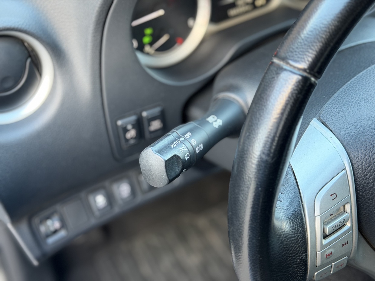 Nissan Navara N-Connecta 2.3 DCi 190HP 4WD 3L - Image 32